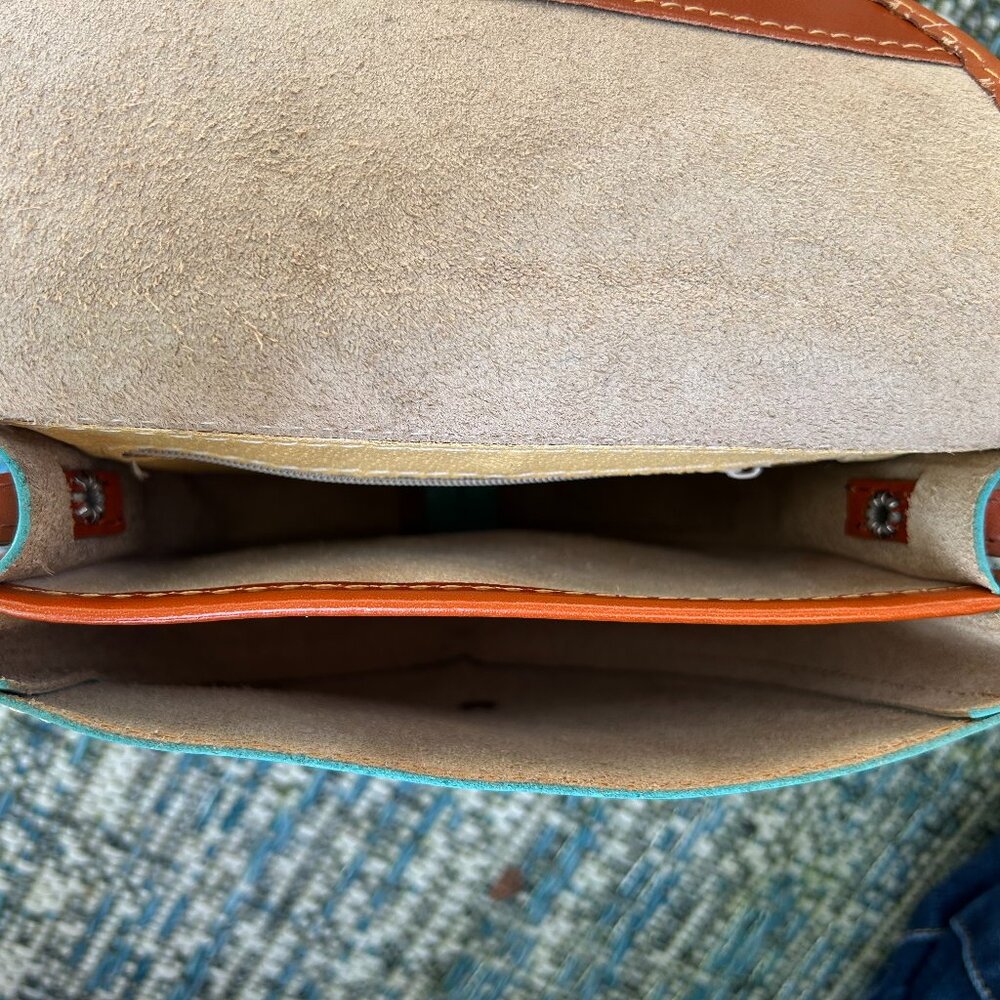Vera Pelle Aqua Leather Crossbody Travel Bag - Picture 10 of 13